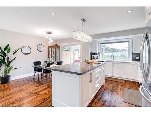 625 Braemore Road, Burlington, ON - Indoor Photo Showing Kitchen