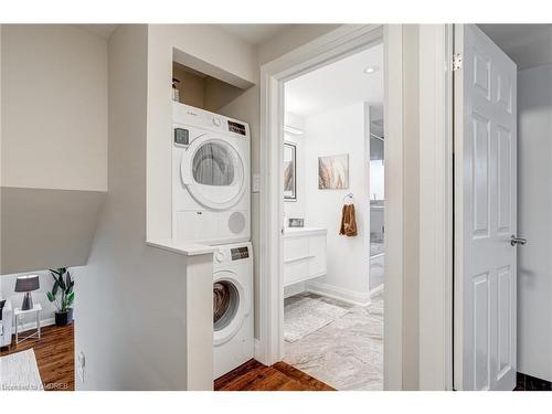 625 Braemore Road, Burlington, ON - Indoor Photo Showing Laundry Room