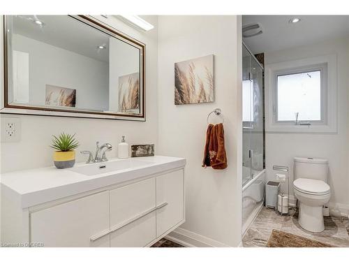 625 Braemore Road, Burlington, ON - Indoor Photo Showing Bathroom