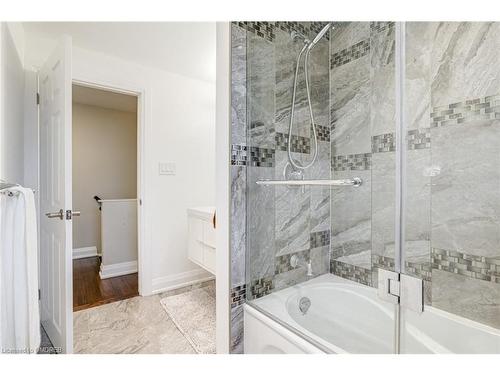 625 Braemore Road, Burlington, ON - Indoor Photo Showing Bathroom