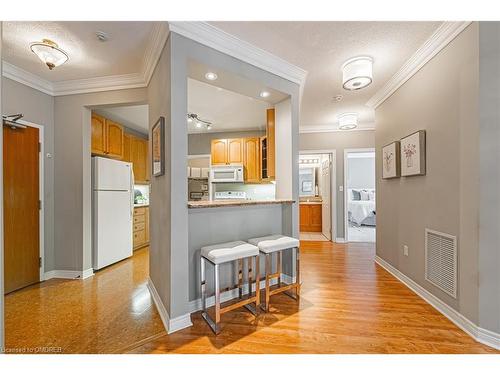 302-443 Centennial Forest Drive, Milton, ON - Indoor Photo Showing Kitchen