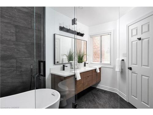 2042 Springdale Road, Oakville, ON - Indoor Photo Showing Bathroom