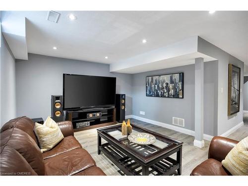 2042 Springdale Road, Oakville, ON - Indoor Photo Showing Living Room