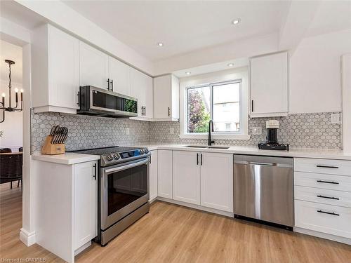 14 Pompano Court, Hamilton, ON - Indoor Photo Showing Kitchen With Stainless Steel Kitchen With Double Sink With Upgraded Kitchen