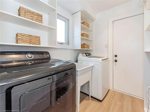 14 Pompano Court, Hamilton, ON - Indoor Photo Showing Laundry Room