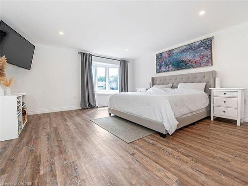 14 Pompano Court, Hamilton, ON - Indoor Photo Showing Bedroom