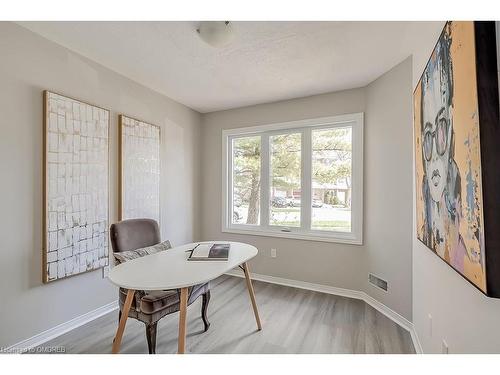 2320 Strawfield Court, Oakville, ON - Indoor Photo Showing Bathroom