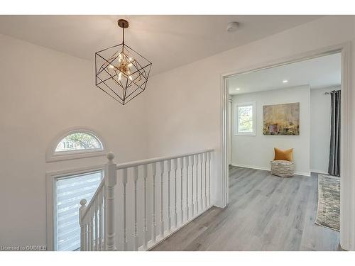 2320 Strawfield Court, Oakville, ON - Indoor Photo Showing Other Room