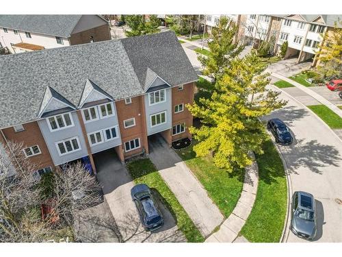 2320 Strawfield Court, Oakville, ON - Outdoor With Facade