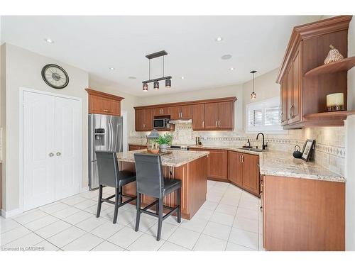 15219 Argyll Road, Georgetown, ON - Indoor Photo Showing Kitchen With Upgraded Kitchen