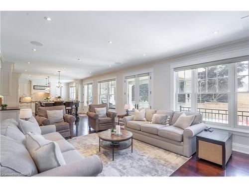 80 Cox Drive, Oakville, ON - Indoor Photo Showing Living Room