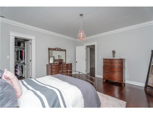 80 Cox Drive, Oakville, ON - Indoor Photo Showing Bedroom