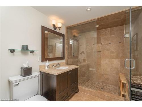 80 Cox Drive, Oakville, ON - Indoor Photo Showing Bathroom