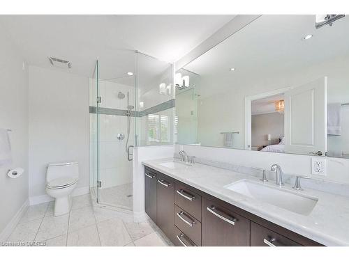 8 Inverhuron Trail, Oakville, ON - Indoor Photo Showing Bathroom