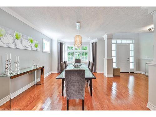 8 Inverhuron Trail, Oakville, ON - Indoor Photo Showing Dining Room