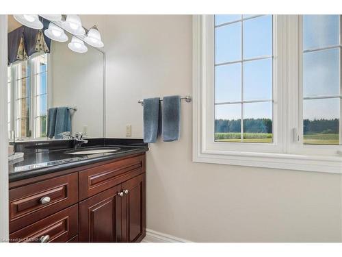 6320 East West Garafraxa Townline, Belwood, ON - Indoor Photo Showing Bathroom