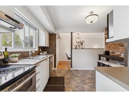 346 Trafalgar Court, Burlington, ON - Indoor Photo Showing Kitchen With Double Sink