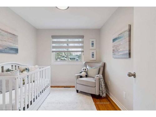 346 Trafalgar Court, Burlington, ON - Indoor Photo Showing Bedroom