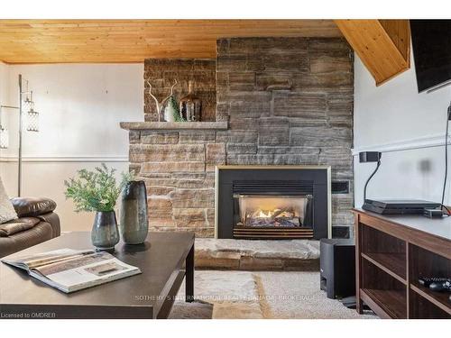 346 Trafalgar Court, Burlington, ON - Indoor Photo Showing Living Room With Fireplace