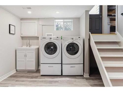 346 Trafalgar Court, Burlington, ON - Indoor Photo Showing Laundry Room