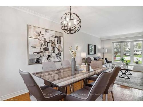 346 Trafalgar Court, Burlington, ON - Indoor Photo Showing Dining Room