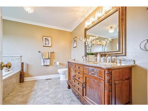 1348 Pilgrims Way, Oakville, ON - Indoor Photo Showing Bathroom