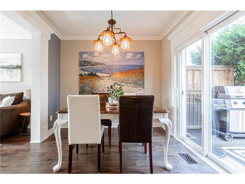 583 Turner Drive, Burlington, ON - Indoor Photo Showing Dining Room