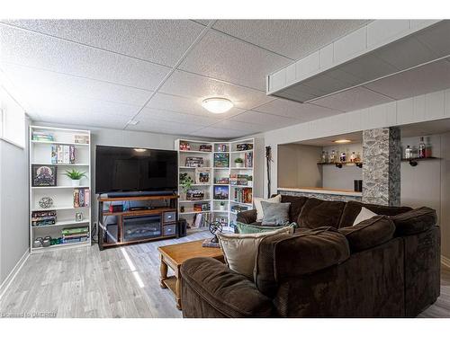 583 Turner Drive, Burlington, ON - Indoor