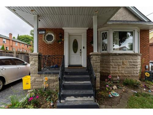 252 Glencairn Avenue, Hamilton, ON - Outdoor