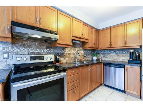 19 Foxtrot Drive, Hamilton, ON - Indoor Photo Showing Kitchen With Stainless Steel Kitchen With Double Sink