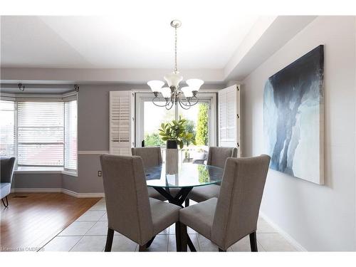 19 Foxtrot Drive, Hamilton, ON - Indoor Photo Showing Dining Room