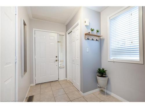 19 Foxtrot Drive, Hamilton, ON - Indoor Photo Showing Other Room