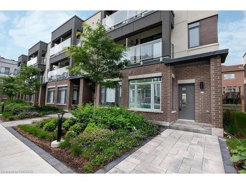 229-3070 Sixth Line, Oakville, ON - Outdoor