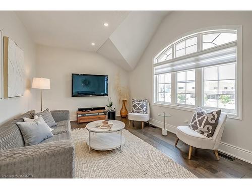 2240 Pine Glen Road, Oakville, ON - Indoor Photo Showing Living Room