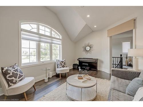 2240 Pine Glen Road, Oakville, ON - Indoor Photo Showing Living Room