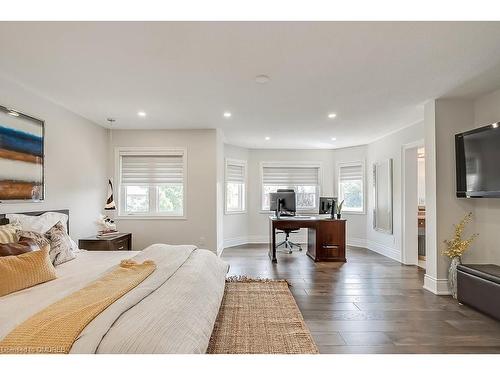 2240 Pine Glen Road, Oakville, ON - Indoor Photo Showing Bedroom