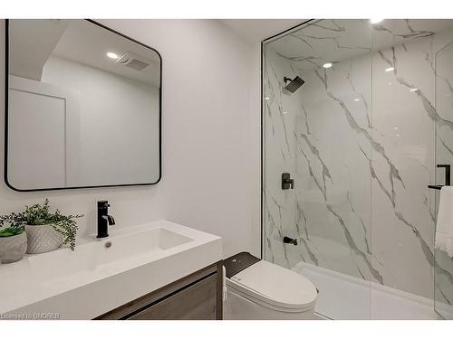 2240 Pine Glen Road, Oakville, ON - Indoor Photo Showing Bathroom