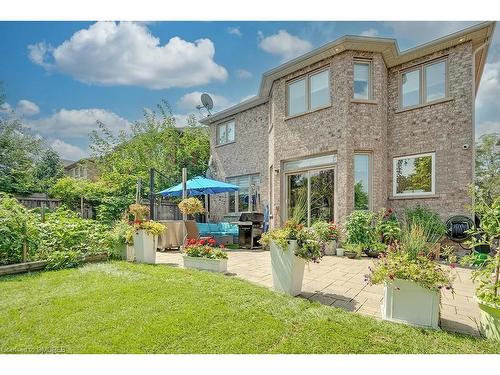 2240 Pine Glen Road, Oakville, ON - Outdoor