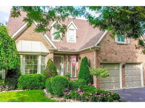 1301 Mapleridge Crescent, Oakville, ON - Outdoor