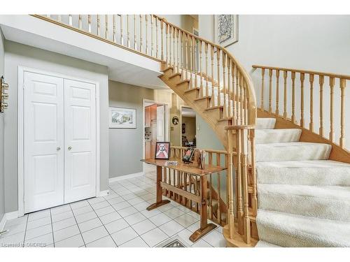 1301 Mapleridge Crescent, Oakville, ON - Indoor Photo Showing Other Room