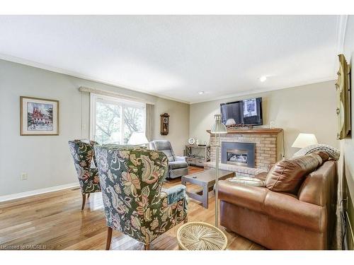 1301 Mapleridge Crescent, Oakville, ON - Indoor Photo Showing Living Room With Fireplace