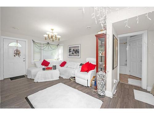 625 Sims Avenue, Fort Erie, ON - Indoor Photo Showing Bedroom