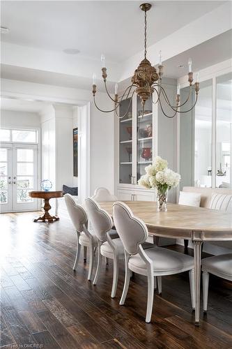 218 Dorval Drive, Oakville, ON - Indoor Photo Showing Dining Room