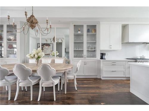 218 Dorval Drive, Oakville, ON - Indoor Photo Showing Dining Room