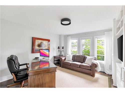 218 Dorval Drive, Oakville, ON - Indoor Photo Showing Living Room