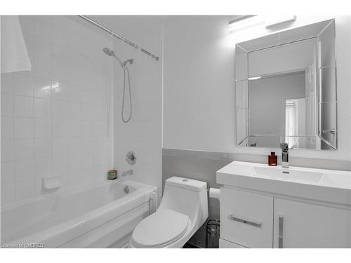 2806-388 Prince Of Wales Drive, Mississauga, ON - Indoor Photo Showing Bathroom