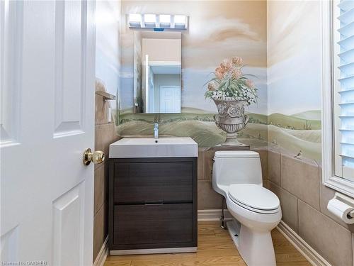 1027 Masters Green, Oakville, ON - Indoor Photo Showing Bathroom