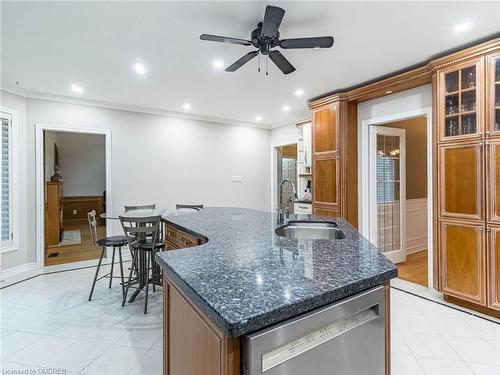 1027 Masters Green, Oakville, ON - Indoor Photo Showing Kitchen With Double Sink