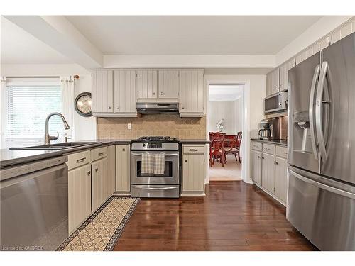 1017 Oak Meadow Road, Oakville, ON - Indoor Photo Showing Kitchen With Stainless Steel Kitchen With Upgraded Kitchen