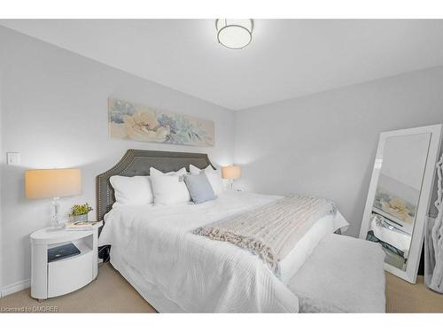 4499 Rogers Road, Burlington, ON - Indoor Photo Showing Bedroom